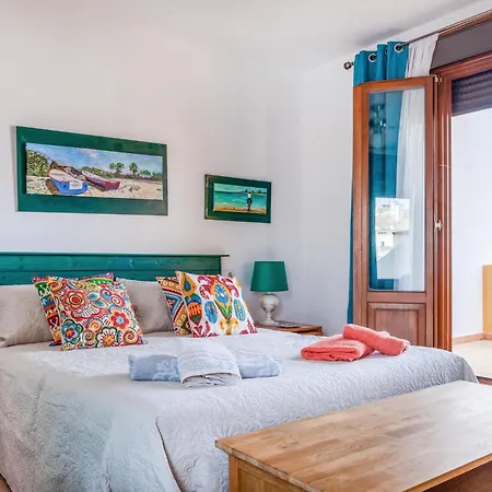 Lovely In With Kitchen Apartment